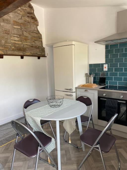 South Cottage - Garden, Views, Parking, Dogs, Cheshire, Walks, Family Adlington 外观 照片