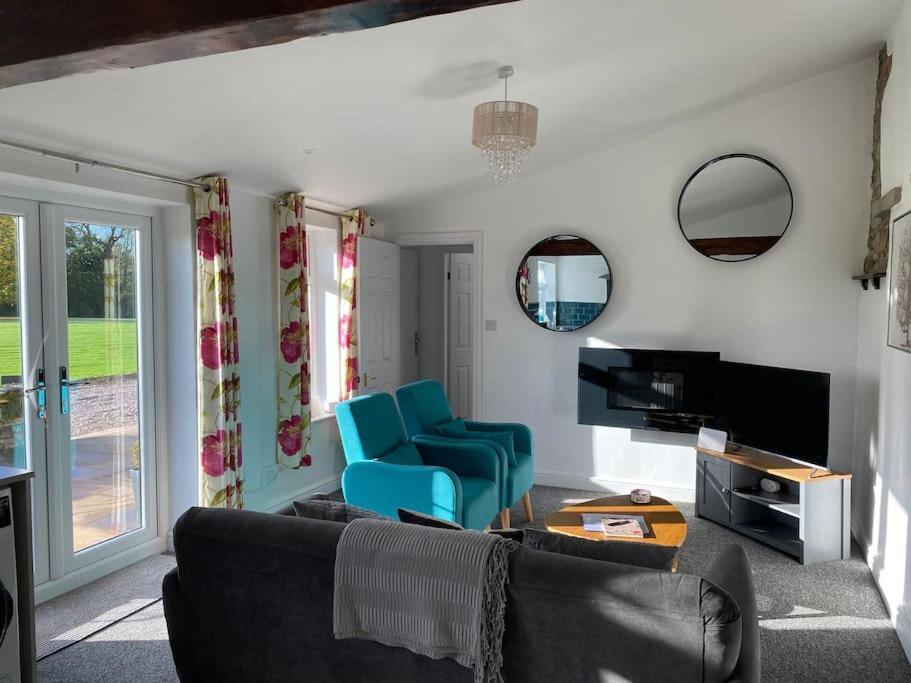 South Cottage - Garden, Views, Parking, Dogs, Cheshire, Walks, Family Adlington 外观 照片